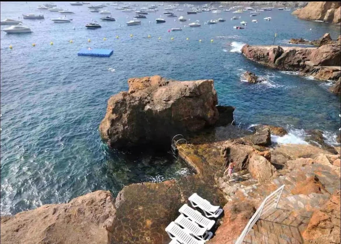 Apartamentos Sobre El Mar, Cap Sa Sal, בגור דירה